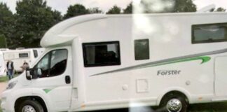 Rund 50.000 Euro soll dieses Wohnmobil wert sein - Täter haben es in Monheim-Baumberg gestohlen. Foto: Polizei