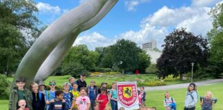 Mit 30 teilnehmenden Kindern war die Teilnahme an der Naturolympiade in diesem Jahr so stark wie nie... und Kids, Eltern und Betreuerinnen waren begeistert. Foto: TuS Breitscheid