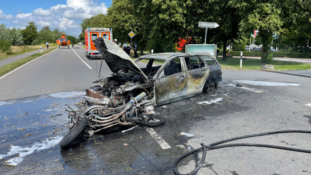 Schwerer Unfall bei Ringingen: Motorrad prallt gegen Auto