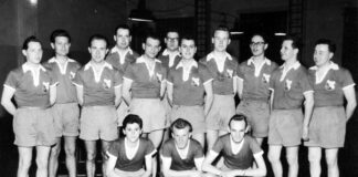 Die Herrenmannschaft des TTC im Jahre 1961. Zum 90-jährigen Bestehen ist eine Vereinschronik erstellt worden. Foto: TTC