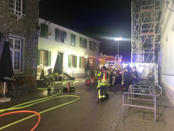 Feuer Restaurant Lintorfer Straße in Ratingen