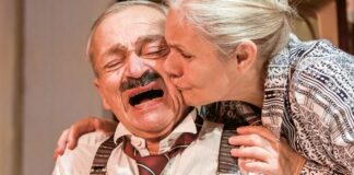 Ekel Alfred ist zurück auf der Bühne. Foto: Magdalena Spinn