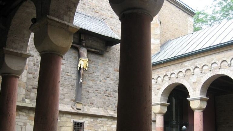 Essen: „Kleine Kathedrale, große Kunst“