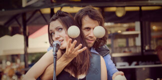 Felice und Cortez bieten Gesang und Jonglage. Foto: Neanderland Biennale/W. Behnke