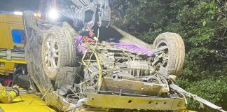 Der Wagen nach dem Unfall. Foto: Feuerwehr Ratingen