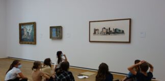 Vor Originalen in der Dauerausstellung des Essener Museums wurde über die Maler und deren Werke viel Wissenswertes vermittelt, das im Anschluss im Atelier des Hauses von den Ratinger Ausflüglers kreativ in eigene Kunstobjekte umgesetzt wurde. Foto: Stadt Ratingen