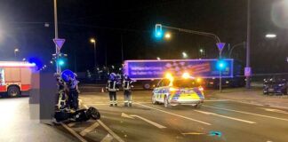 Eine Langenfelderin ist bei einem Alleinunfall schwer verletzt worden. Foto: Polizei