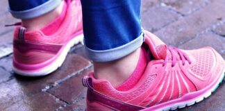 Die Schüler schnüren ihre Laufschuhe, um Spenden zu sammeln. Foto: pixabay/symbolbild