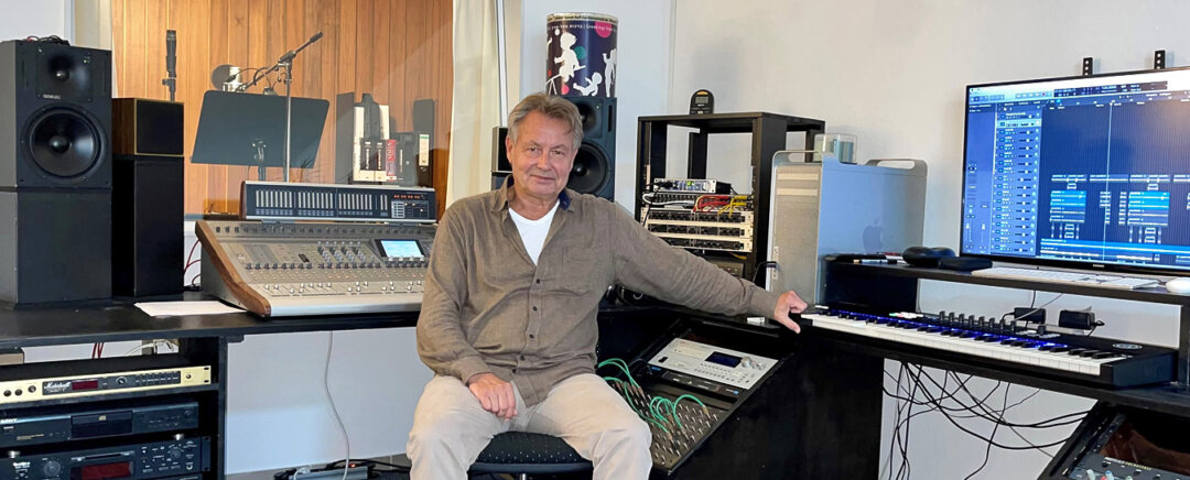 Der Produzent Peter Schnell setzt in seinem Tonstudio in Velbert die musikalischen Ideen von "DOC BROCK" um. Foto: Lisa Nötzel