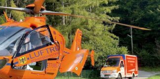 Der verletzte Radfahrer wurden mit einem Rettungshubschrauber in eine Klinik nach Duisburg geflogen. Foto: Feuerwehr Velbert