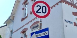 Das Schild ist bereits angebracht: Es gilt Tempo 20. Foto: Stadt Wülfrath