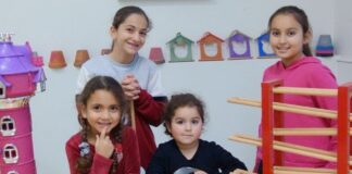 Baulärm? Für diese vier Kinder war das kein Problem - sie spielten trotzdem. Foto: privat