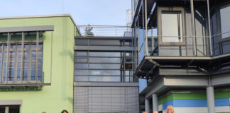 Die Gewinner des diesjährigen Fotowettbewerbs der Stadtwerke Erkrath. Unter Einhaltung der 2G-Regel und dem Mindestabstand konnten fast alle Gewinner Ihren Preis persönlich entgegennehmen. Foto: Stadtwerke Erkrath