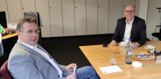 Wülfraths Bürgermeister Rainer Ritsche mit dem Bundestagsabgeordneten Peter Beyer (CDU). Foto: Stadt Wülfrath