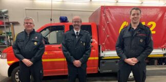 Der scheidende Stadtjugendfeuerwehrwart Hans Löhr (M.) mit seinem Nachfolger Boris Hübener (r.) und dem stellvertretenden Stadtjugendfeuerwehrwart Frederic Prudent. Foto: Feuerwehr Haan