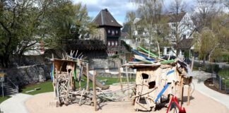 Der Drachenspielplatz am Rathaus. Foto: Stadt Ratingen