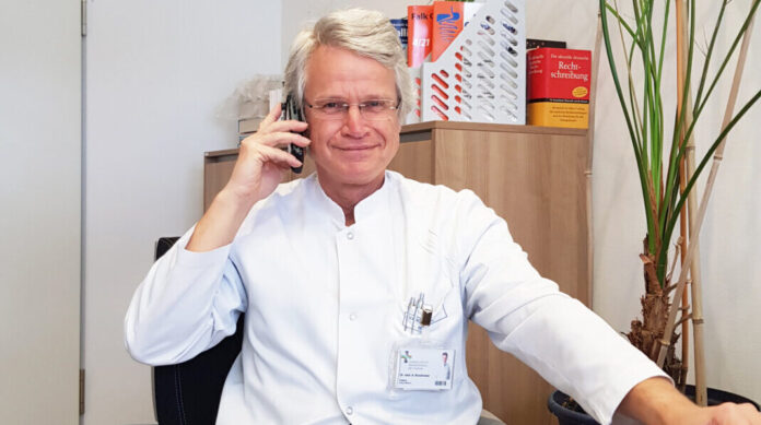 Chefarzt Dr. Andreas Brauksiepe. Foto: EVK Mettmann