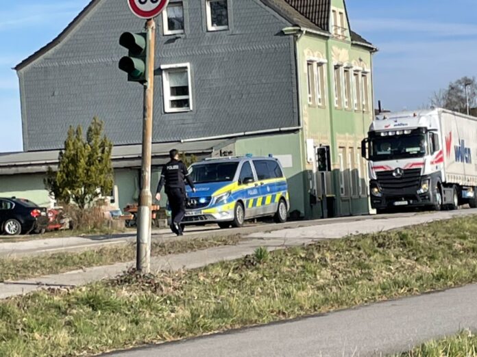 Die Polizei im Einsatz für das Wohl von Rehen. Foto: privat