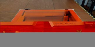 Mit dem Lasercutter können eigene konstruierte Designs graviert werden. Foto: Stadt Ratingen