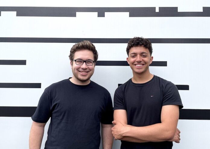Leon Günther und Florian Nabyl Köhn sind das Duo ORBIS Percussion. Foto: ORBIS Percussion