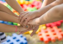 Eine Gruppe Kinder beim Spielen. Foto: pixabay