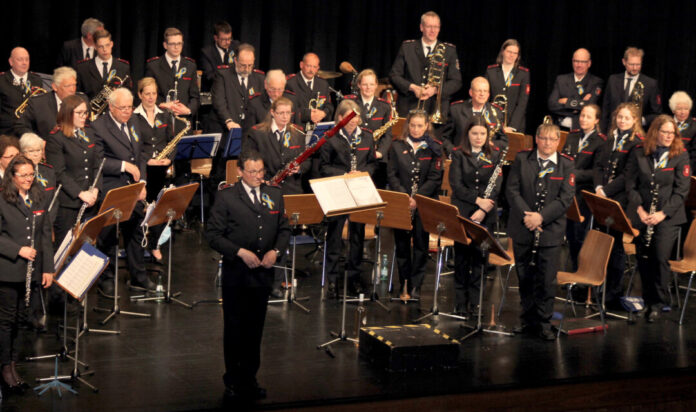 Die Feuerwehr-Musiker haben ein Benefizkonzert gegeben. Foto: Musikzug Feuerwehr Velbert