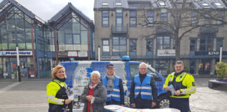 Polizeilicher Info-Stand mit den ASS!en beim "Frühlingserwachen" in der Langenfelder Innenstadt. Foto: Polizei