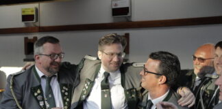 Freude bei den Schützen: Marco Steinbach, Arnd Machenheimer, Niko Leyendecker und Gero Keusen. Foto: Volkmar Schrimpf
