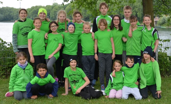 Die Ratinger Delphin-Truppe beim Kruppsee-Cup. Foto: TuS 08 Lintorf