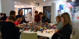 Am 29. Mai fand ein „Brick Art“-Workshop mit dem Düsseldorfer Urban Art-Künstler Aran Hudson und zehn Ratinger Kinder und Jugendlichen statt. Foto: Stadt Ratingen