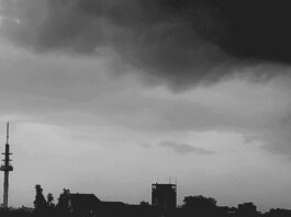 Kreis Mettmann: Jahresstart mit Wetter-Warnung Dunkle Wolken über Velbert. Foto: Volkmann