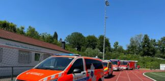 Der Notarztwagen vor Ort. Foto: Feuerwehr Velbert