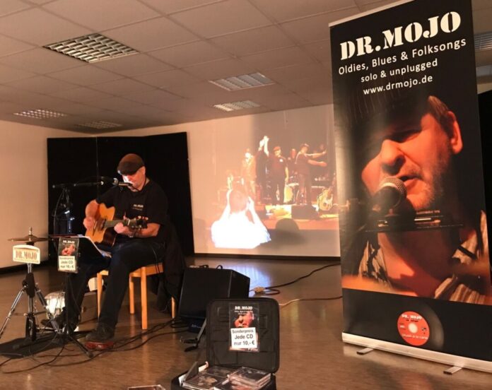 Dr. Mojo auf der Bühne. Bildrechte: Künstler