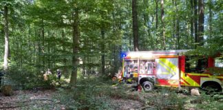 Die Feuerwehr im Einsatz am Rodensiepen. Foto: Feuerwehr Haan