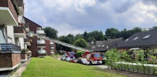 Die Einsatzstelle an der Taubenstraße. Foto: FW Erkrath