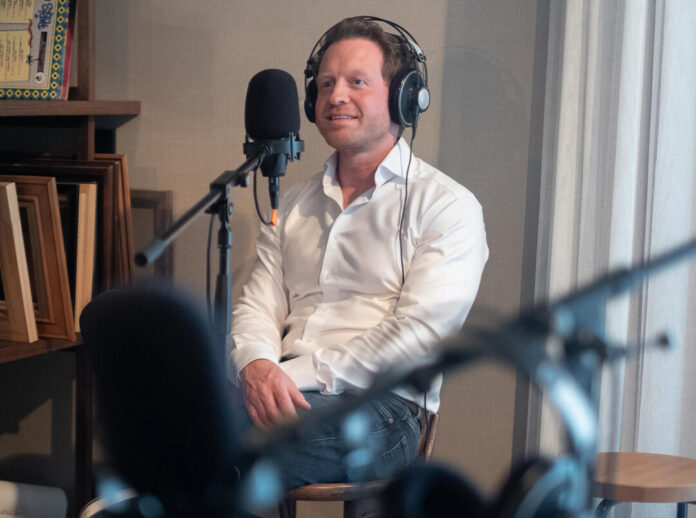 Chefarzt Michael Wagner spricht im Podcast über die Möglichkeiten Plastischer Chirurgie. Foto: Helios/Kirmes