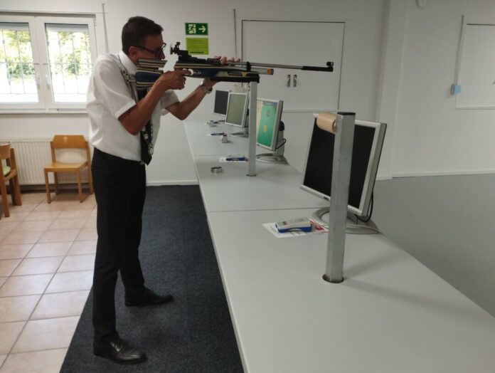 Michael Bittner setzte sich beim Schießen durch. Foto: Verein