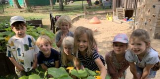 Malin und ihre Freunde im katholischen Familienzentrum St. Barbara. Foto: Kreis Mettmann