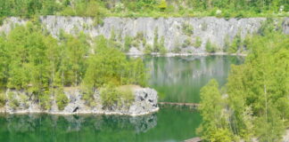 Die Dimensionen eines Steinbruchs kann man am besten selbst erfahren. Foto: Zeittunnel