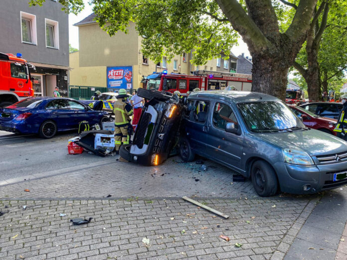 Ein Blick auf die Einsatzstelle in Essen-Vogelheim. Foto: Feuerwehr Essen