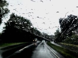 Regen kann vor allem für Autofahrer zur Gefahr werden. Foto: André Volkmann