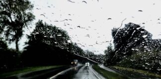 Regen kann vor allem für Autofahrer zur Gefahr werden. Foto: André Volkmann