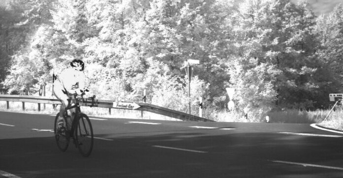 Dieser Rennradfahrer war mit 62 km/h durch eine 30er-Zone geradelt. Foto: Polizei