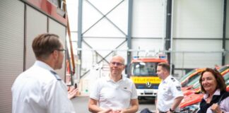 Unter anderem der CDU-Bundestagsabgeordnete Peter Beyer und die Landtagsabgeordnete Claudia Schlottmann waren im Zentrum zu Besuch. Fotorechte: Daniel Königs Peter Beyer war im Zentrum zu Besuch. Fotorechte: Peter Beyer