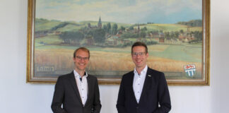Erkraths Bürgermeister Christoph Schultz empfing den Landtagsabgeordneten Christian Untrieser zum politischen Austausch im Rathaus. Foto: Stadt Erkrath