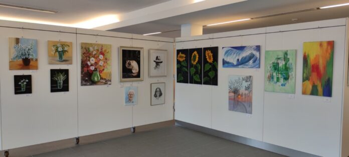 Die Ausstellung ist in der Galerie des Rathauses zu sehen. Foto: Stadt Wülfrath