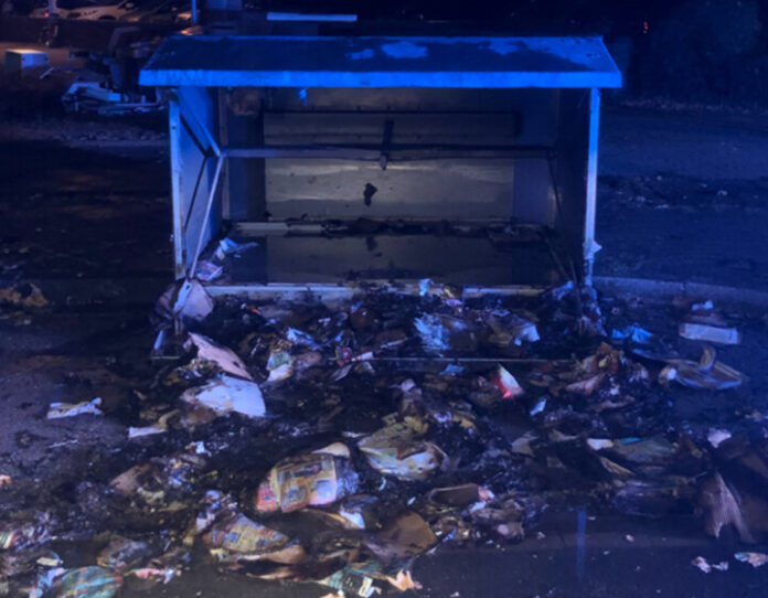 Die Polizei ermittelt und prüft einen Tatzusammenhang. Foto: Polizei