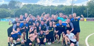 Riesiger Jubel nach knappem Sieg: Der TSV Einigkeit setzte die Serie gegen Mettmann fort. Foto: TSV Einigkeit