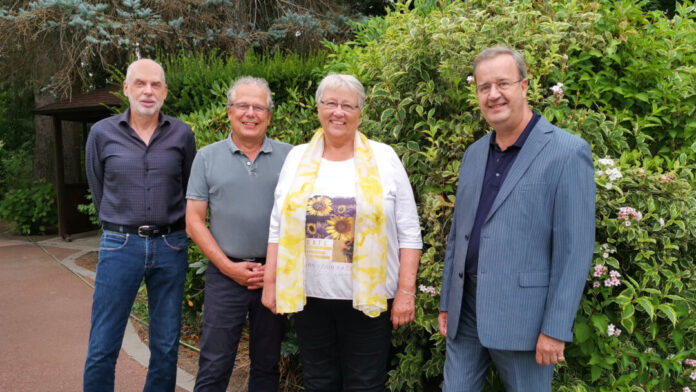 Der geschäftsführende Vorstand: Schriftführer Klaus Hennel, stellvertretender Vorsitzender Jean-Paul Michel, Schatzmeisterin Mabel Stickley und Vorsitzender Stefan Wigge. Foto: Alzheimer-Gesellschaft ME