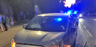 Der Mitsubishi wurde bei dem Unfall erheblich beschädigt. Foto: Polizei